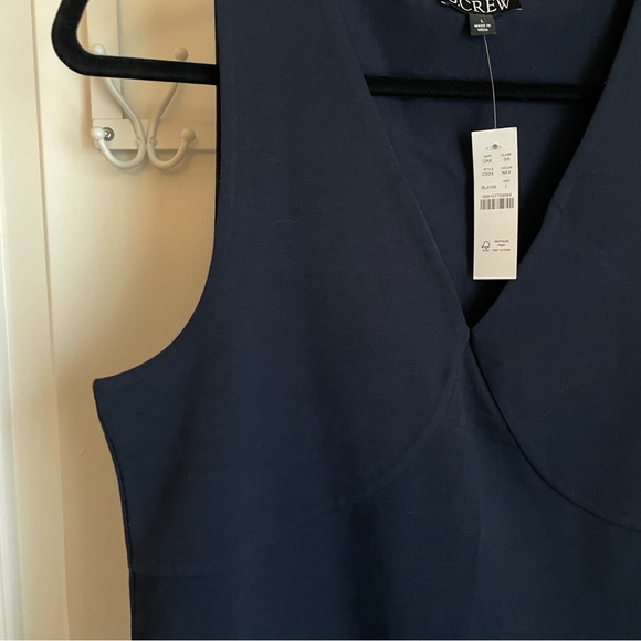 Jcrew navy vneck tank size L - Picture 2 of 6